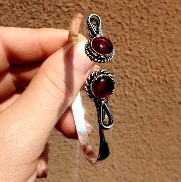 New Red Onyx Adjustable Silver Cuff Bracelet. - Picture 3 of 10